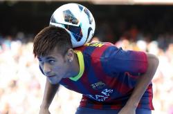 开云体育-尼克斯碾压活塞，莫兰特末节接管比赛，NBA赛场双重奏