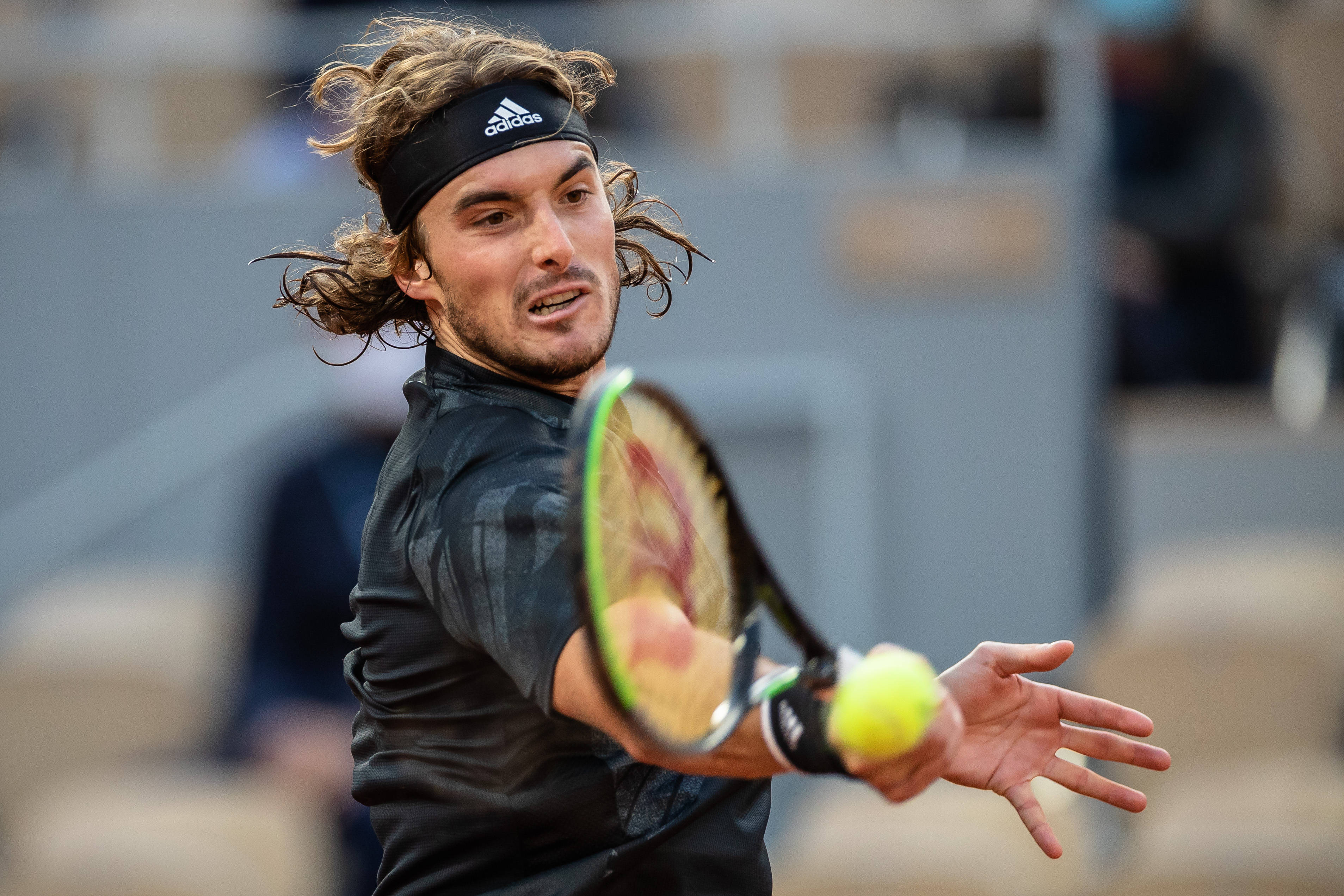 意大利网球队绝杀英国网球队，西西帕斯高光表现