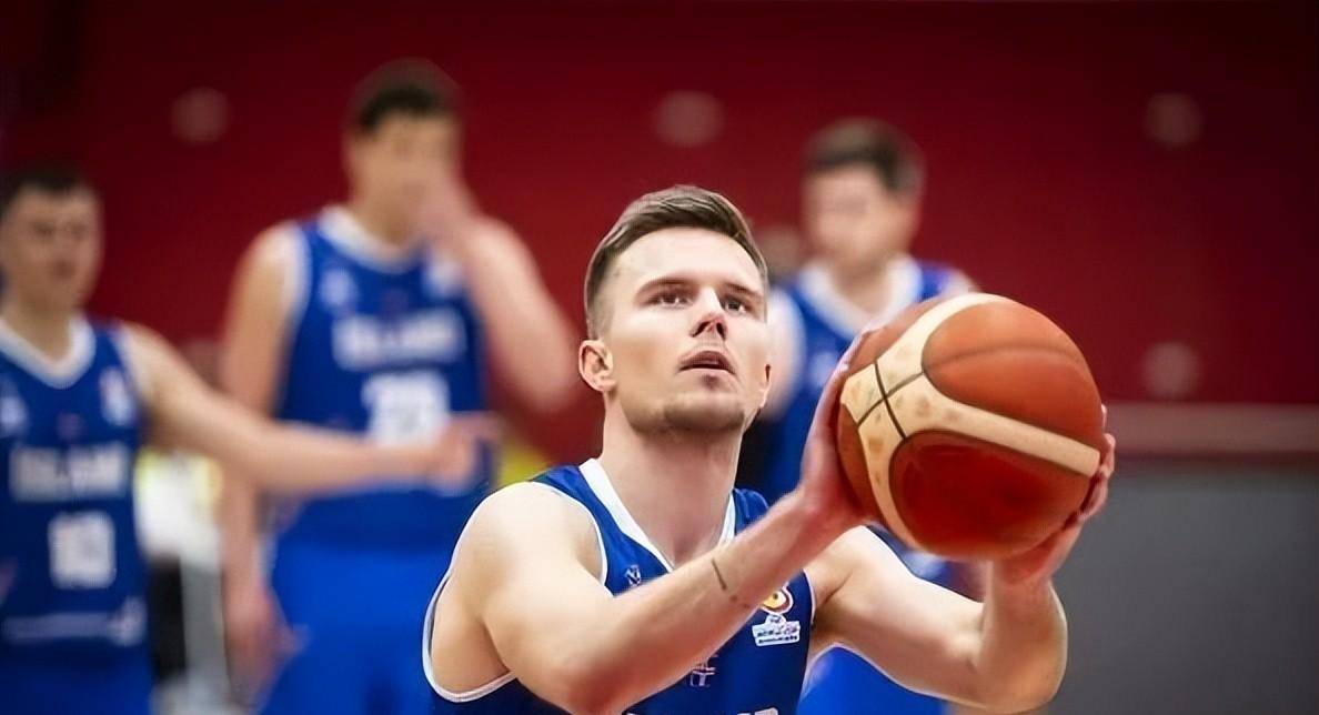 关于鹈鹕逆转意大利男篮，瓦兰丘纳斯关键制胜的信息