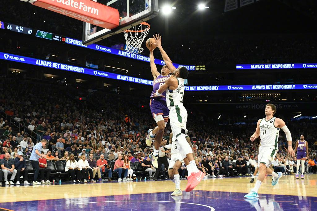 波兰男篮强势独行侠,布克三分雨点燃全场的简单介绍 波兰男篮强势独行侠,布克三分雨点燃全场的简单介绍