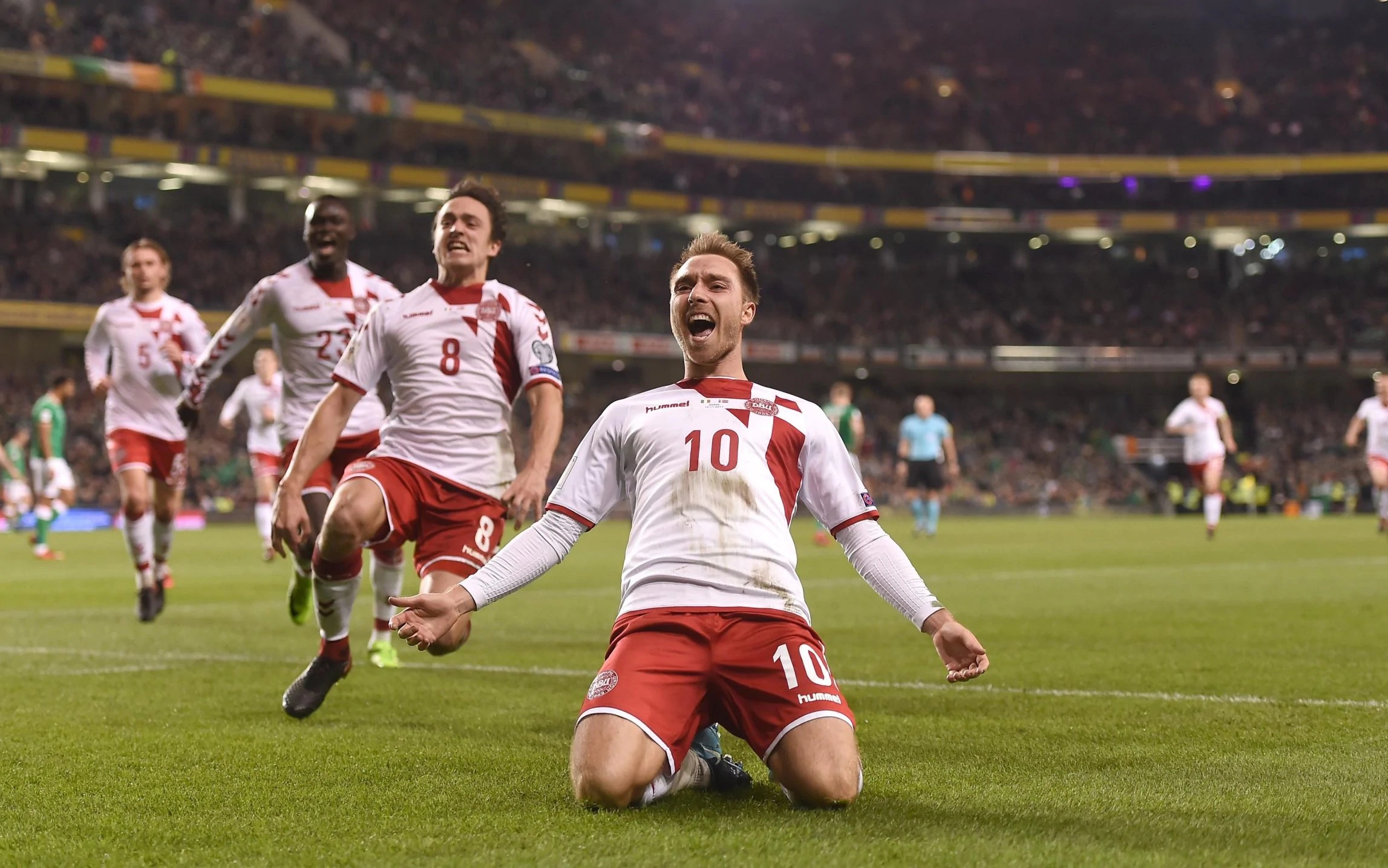 丹麦羽毛球队鏖战英格兰羽毛球队，马琳完成帽子戏法