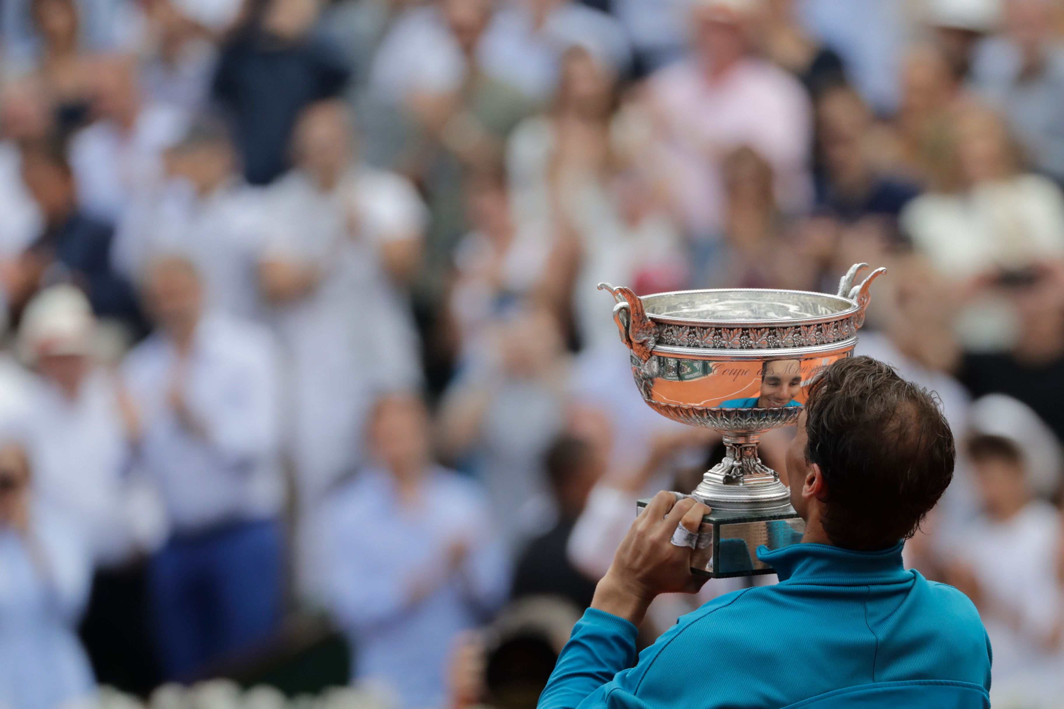 年终总决赛翻盘法网,纳达尔惊艳四座 年终总决赛翻盘法网,纳达尔惊艳四座