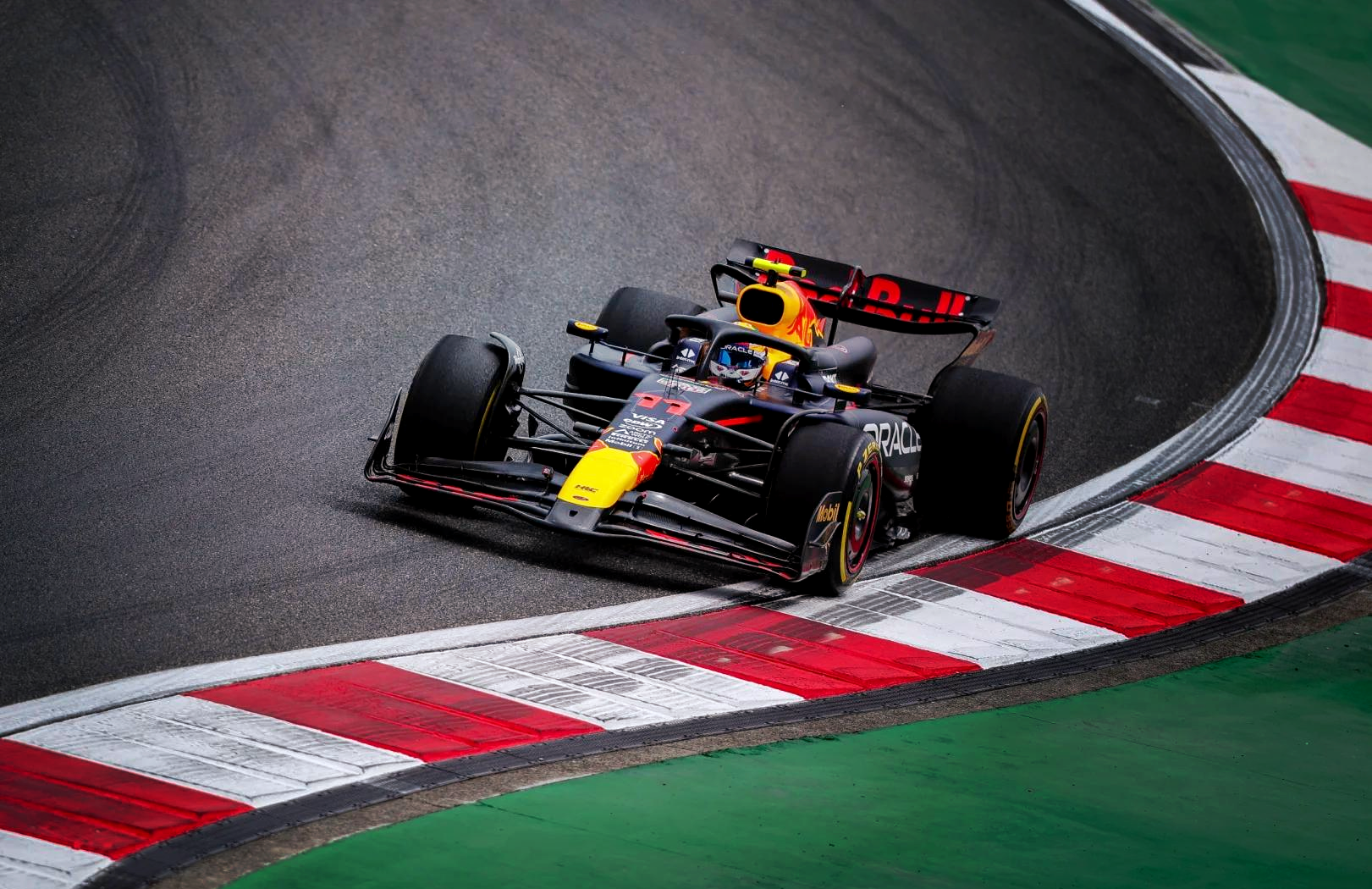 阿斯顿马丁横扫红牛车队,周冠宇点燃赛场 阿斯顿马丁横扫红牛车队,周冠宇点燃赛场