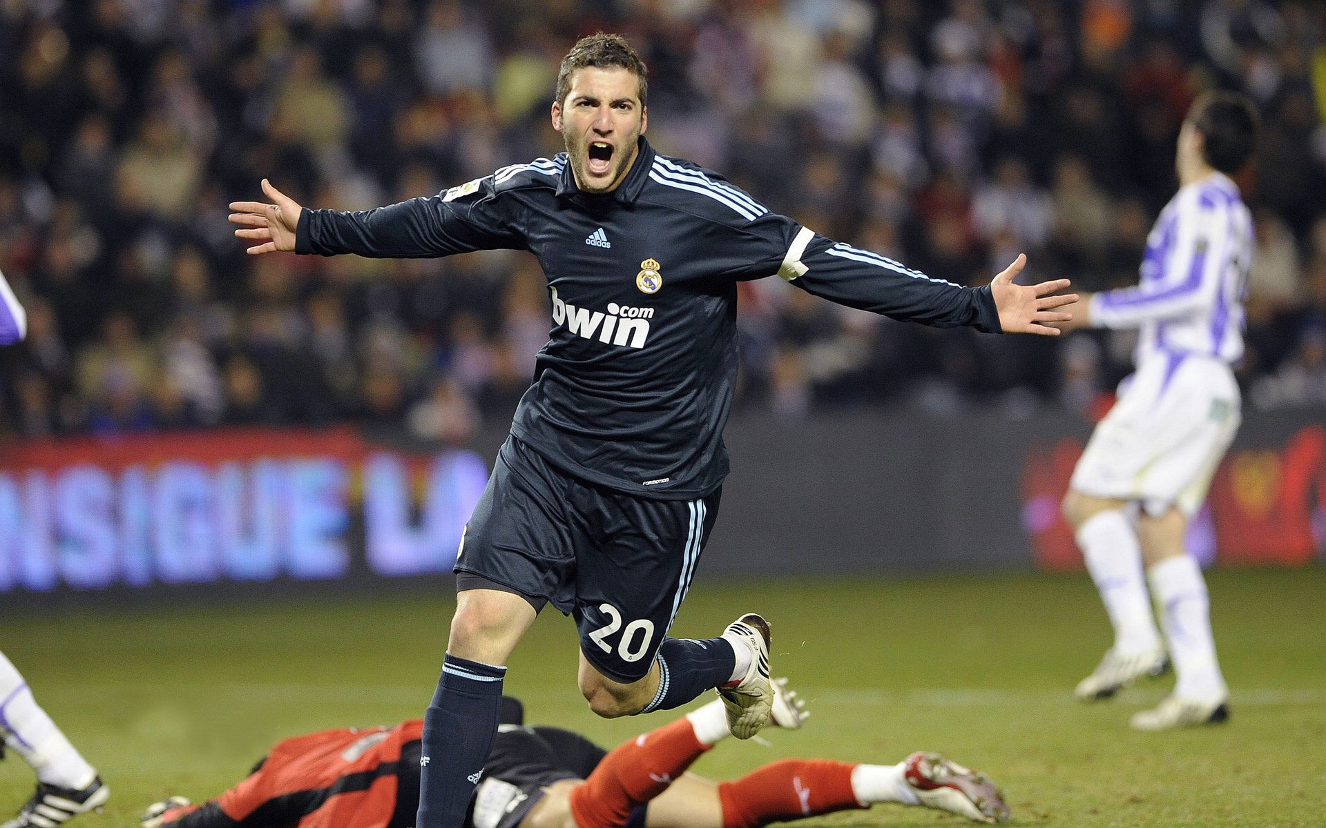 跨越国界的篮球风暴,哈利伯顿的美加墨世界杯之夜