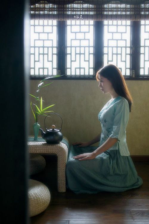 北岸花园的独舞与老鹰的钢铁洪流，当个人统治力遭遇团队火力的时代宣言